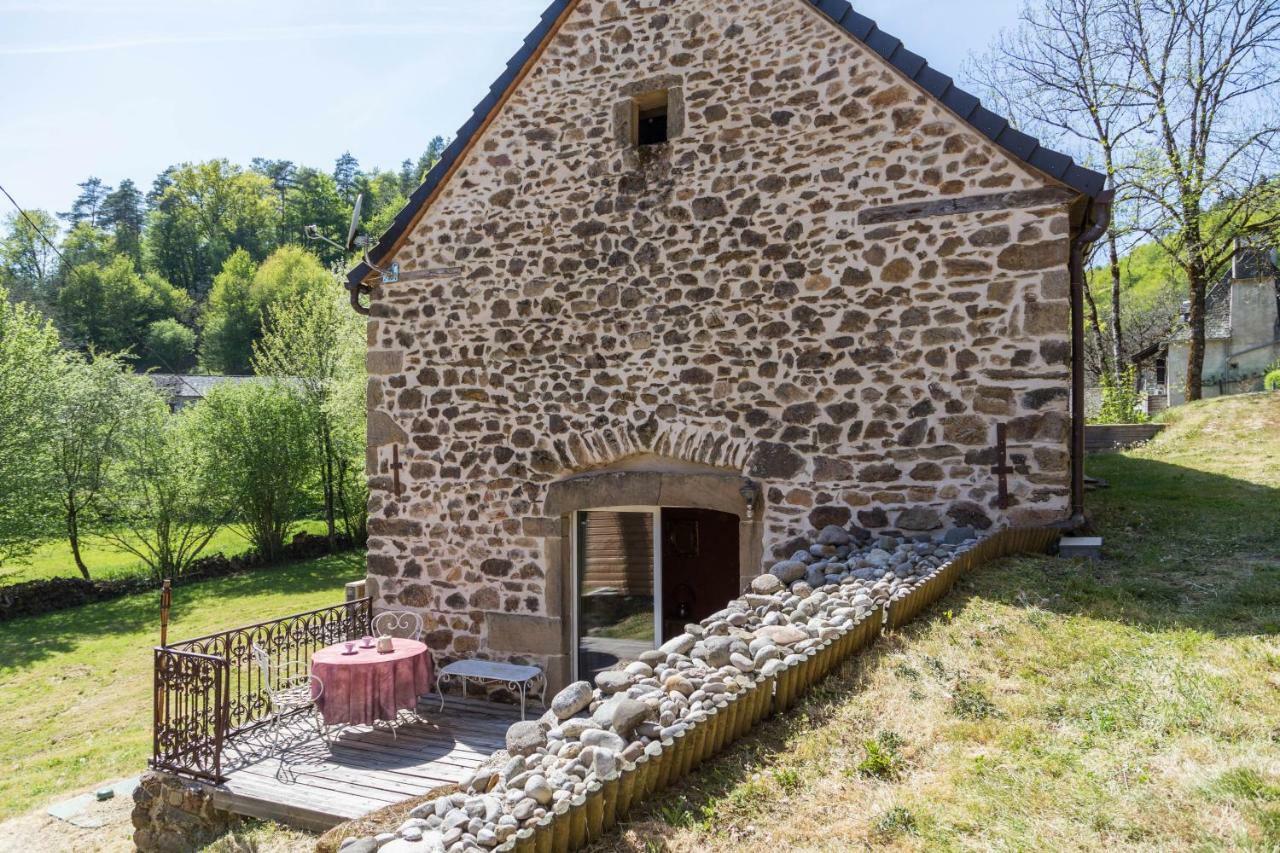 Gite De La Genevriere Saint-Chamant Exterior foto